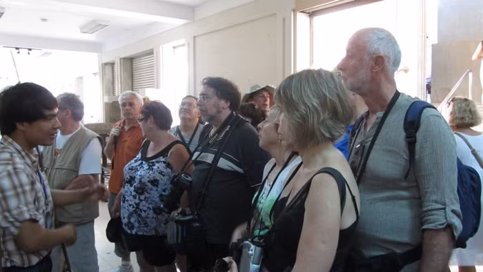 Du khách quốc tế tham quan Bảo tàng Điêu khắc Chăm Đà Nẵng. Ảnh Thùy Linh Du khách quốc tế tham quan Bảo tàng Điêu khắc Chăm Đà Nẵng. Ảnh Thùy Linh