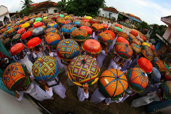 100 tác phẩm ảnh xuất sắc được tuyển chọn từ Cuộc thi ảnh di sản VN 2014, đã được trưng bày tại công viên, trường đại học, thư viện, trung tâm giáo dục, resort... ở 3 miền Bắc, Trung, Nam, nhằm phục vụ cho du khách, dân địa phương, sinh viên… 100 tác phẩm ảnh xuất sắc được tuyển chọn từ Cuộc thi ảnh di sản VN 2014, đã được trưng bày tại công viên, trường đại học, thư viện, trung tâm giáo dục, resort... ở 3 miền Bắc, Trung, Nam, nhằm phục vụ cho du khách, dân địa phương, sinh viên…