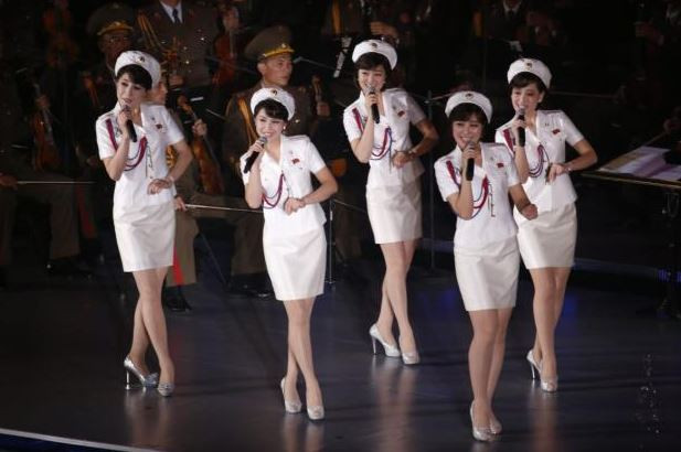 Một tiết mục biểu diễn của ban nhạc Moranbong (hoa mẫu đơn). Ảnh: AP. Một tiết mục biểu diễn của ban nhạc Moranbong (hoa mẫu đơn). Ảnh: AP.