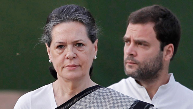 Mẹ con bà Sonia Gandhi và Rahul Gandhi. Ảnh: Lokmarg.com Mẹ con bà Sonia Gandhi và Rahul Gandhi. Ảnh: Lokmarg.com