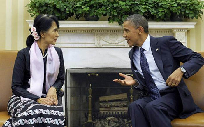 Bà Aung San Suu Kyi và Tổng thống Hoa Kỳ Barack Obama. Ảnh: SCMP.