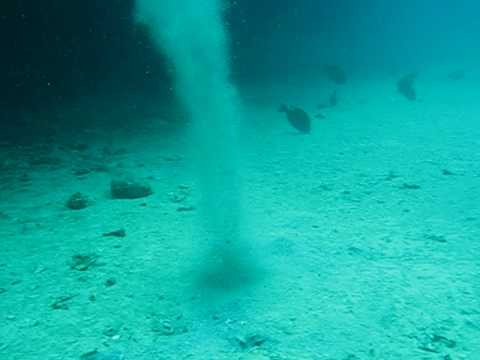 Xoáy nước ngầm, hình minh họa: Youtube. Xoáy nước ngầm, hình minh họa: Youtube.