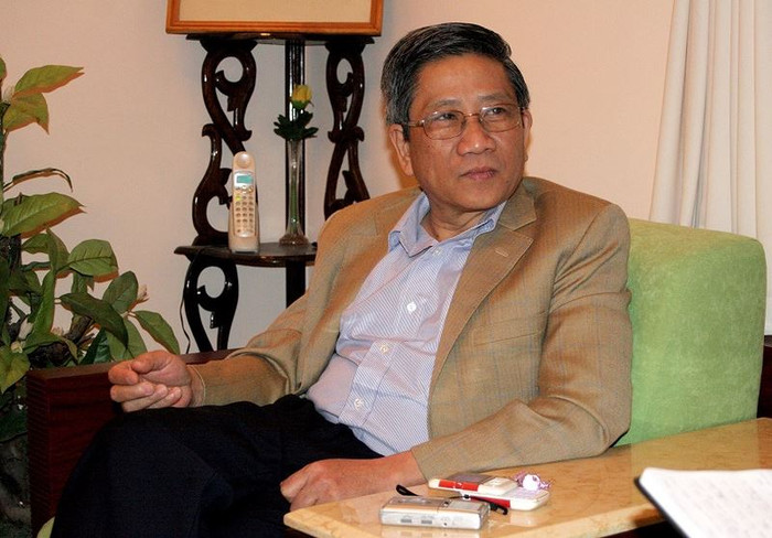 Giáo sư Nguyễn Minh Thuyết, Tổng chủ biên chương trình giáo dục phổ thông tổng thể. Ảnh trên Báo Điện tử Giáo dục Việt Nam. Giáo sư Nguyễn Minh Thuyết, Tổng chủ biên chương trình giáo dục phổ thông tổng thể. Ảnh trên Báo Điện tử Giáo dục Việt Nam.