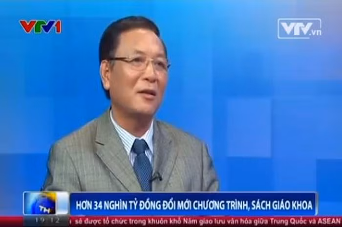 Sau khi Thứ trưởng Nguyễn Vinh Hiển lên VTV giải thích và bảo vệ con số 34 nghìn tỷ được 4 ngày, tối 20/4/2014 Bộ trưởng Phạm Vũ Luận lên VTV bác bỏ con số này. Ảnh chụp màn hình.