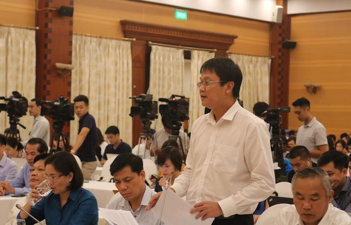 Thứ trưởng Bộ Giáo dục và Đào tạo Lê Hải An trả lời tại họp báo về vụ việc Đại học Đông Đô. Ảnh: Đỗ Thơm Thứ trưởng Bộ Giáo dục và Đào tạo Lê Hải An trả lời tại họp báo về vụ việc Đại học Đông Đô. Ảnh: Đỗ Thơm