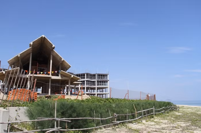 Các dự án ven biển Đà Nẵng nếu chủ đầu tư chậm triển khai sẽ bị phạt và thu hồi. Ảnh Thùy Linh