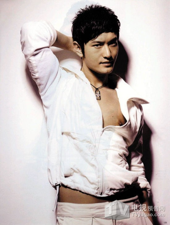 Huỳnh Hiểu Minh là nam ca sỹ, diễn viên nổi tiếng của Trung Quốc Sinh năm 1977 tại Thanh Đảo, năm 2000, Huỳnh Hiểu Minh tốt nghiệp khoa diễn viên của Học viện điện ảnh Bắc kinh. Huỳnh Hiểu Minh là nam ca sỹ, diễn viên nổi tiếng của Trung Quốc Sinh năm 1977 tại Thanh Đảo, năm 2000, Huỳnh Hiểu Minh tốt nghiệp khoa diễn viên của Học viện điện ảnh Bắc kinh.