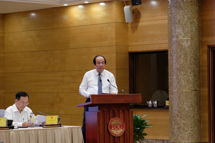 Bộ trưởng Chủ nhiệm Văn phòng Chính phủ Mai Tiến Dũng chủ trì cuộc họp báo. Ảnh: LC