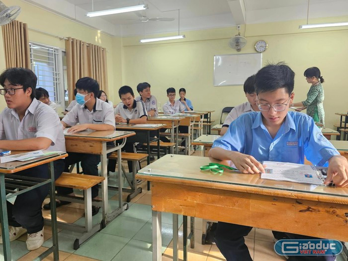 Thí sinh dự kỳ thi tuyển sinh vào lớp 10 ở Thành phố Hồ Chí Minh. Ảnh minh họa: V.D. Thí sinh dự kỳ thi tuyển sinh vào lớp 10 ở Thành phố Hồ Chí Minh. Ảnh minh họa: V.D.
