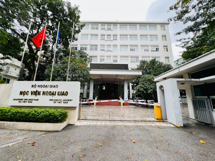 Học viện Ngoại giao có địa chỉ tại số 69, phố Chùa Láng, phường Láng Thượng, quận Đống Đa, Hà Nội. (Ảnh: Vi Anh) GDVN_HVNG.jpg
