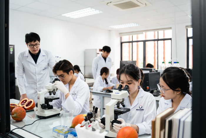 Năm 2023, Trường Đại học Phenikaa tăng gần 2000 chỉ tiêu tuyển sinh, xây dựng chính sách học bổng lên tới 50 tỷ đồng, phát triển 5 ngành học mới. Ảnh: Website nhà trường Năm 2023, Trường Đại học Phenikaa tăng gần 2000 chỉ tiêu tuyển sinh, xây dựng chính sách học bổng lên tới 50 tỷ đồng, phát triển 5 ngành học mới. Ảnh: Website nhà trường