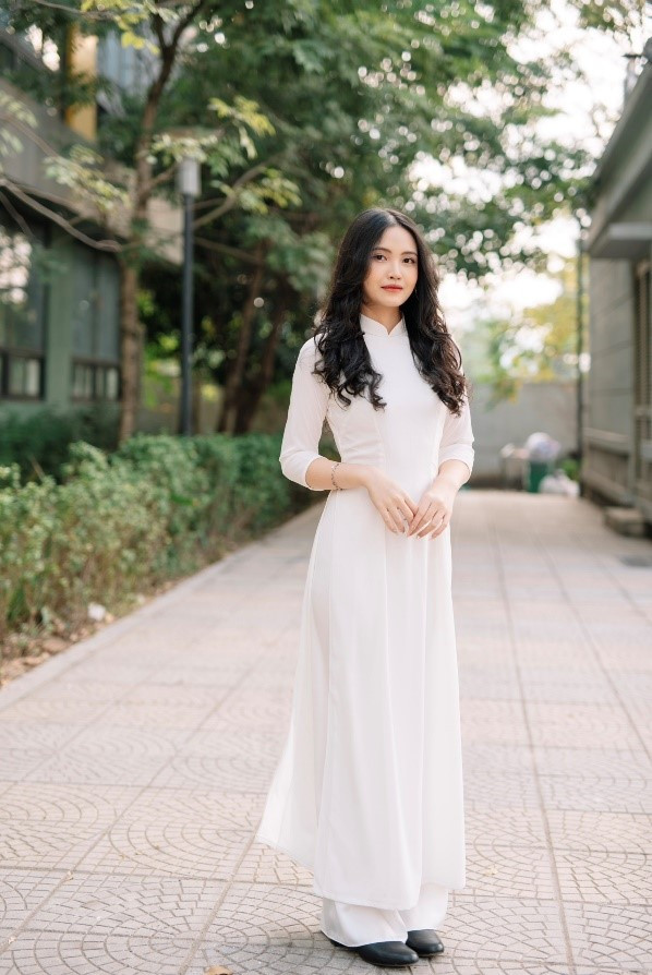 Lê Huyền Thảo - học sinh lớp 12G1, Trường Newton. Ảnh: NVCC