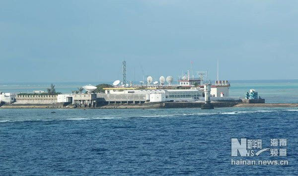 Trung Quốc dùng vũ lực đánh chiếm trái phép Đá Chữ Thập nằm trong quần đảo Trường Sa của Việt Nam năm 1988 và xây dựng trái phép công sự nhà nổi kiên cố làm bàn đạp đứng chân lâu dài, phục vụ mưu đồ độc chiếm Biển Đông.