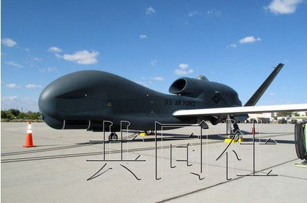 Máy bay trinh sát không người lái Global Hawk.