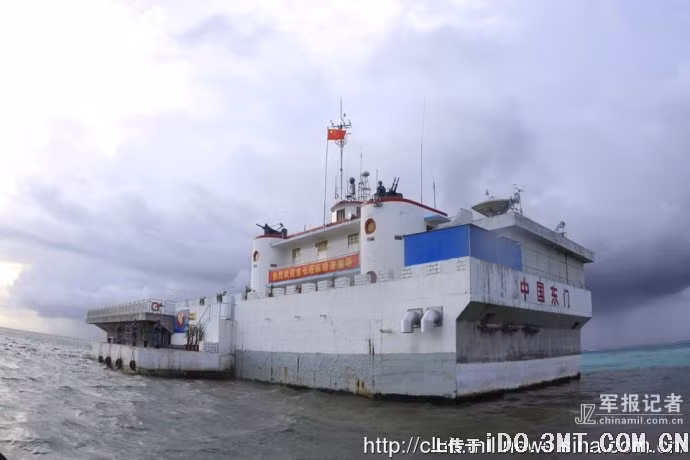 Công sự nhà nổi Trung Quốc xây dựng trái phép trên Đá Tư Nghĩa, Trường Sa.