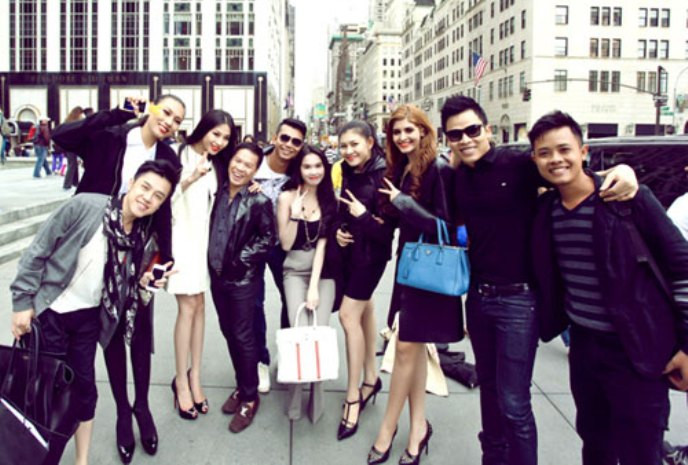 Vũ Khắc Tiệp và Ngọc Trinh chụp trong chuyến ghi hình tại Mỹ mới đây. Vũ Khắc Tiệp và Ngọc Trinh chụp trong chuyến ghi hình tại Mỹ mới đây.