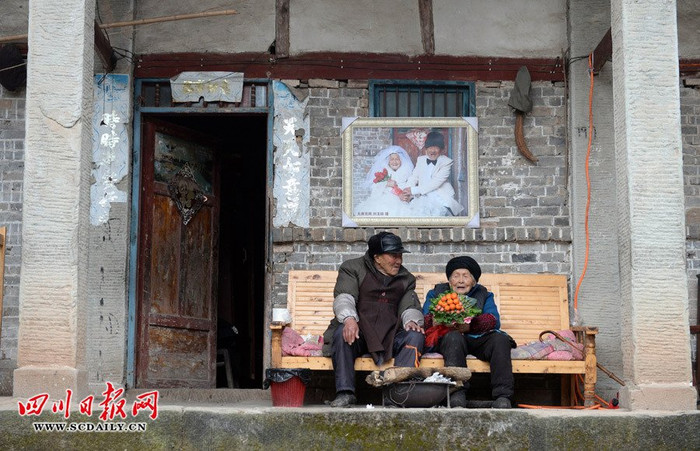 Chuyện tình xuyên thế kỷ. Chuyện tình xuyên thế kỷ.