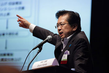 Cố vấn chính sách kinh tế của Thủ tướng Nhật Bản, Etsuro Honda ca ngợi chuyến thăm đền Yasukuni của ông Shinzo Abe là hành động dũng cảm. Cố vấn chính sách kinh tế của Thủ tướng Nhật Bản, Etsuro Honda ca ngợi chuyến thăm đền Yasukuni của ông Shinzo Abe là hành động dũng cảm.