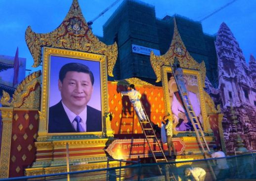 Campuchia trang hoàng Phnom Penh đón ông Tập Cận Bình sang thăm, ảnh: khmer440.com. Campuchia trang hoàng Phnom Penh đón ông Tập Cận Bình sang thăm, ảnh: khmer440.com.