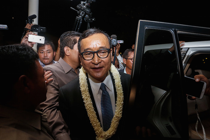 Lãnh đạo phe đối lập Campuchia Sam Rainsy, ảnh: Siv Channa / The Cambodia Daily.