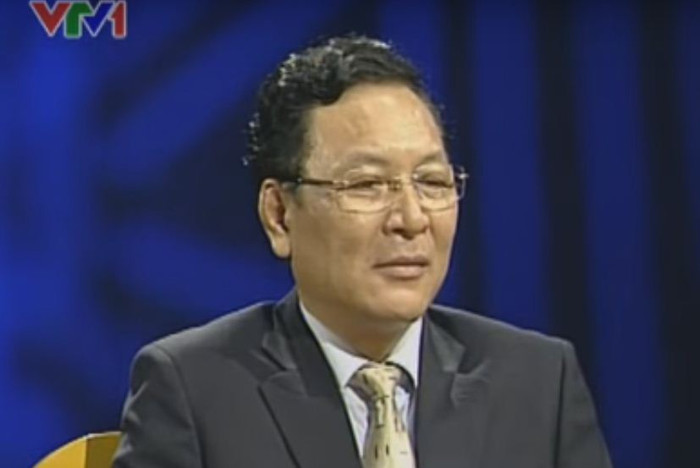 Ông Phạm Vũ Luận trong bàn tròn Đối thoại chính sách của VTV cùng Giáo sư Hồ Ngọc Đại và biên tâp viên Quang Vinh. Ảnh chụp màn hình chương trình của VTV. Ông Phạm Vũ Luận trong bàn tròn Đối thoại chính sách của VTV cùng Giáo sư Hồ Ngọc Đại và biên tâp viên Quang Vinh. Ảnh chụp màn hình chương trình của VTV.