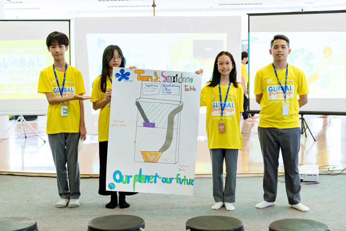 Ý tưởng sáng chế Đội 3: Sáng chế chiếc máy thực phẩm có tên gọi là Bàn ăn thông minh