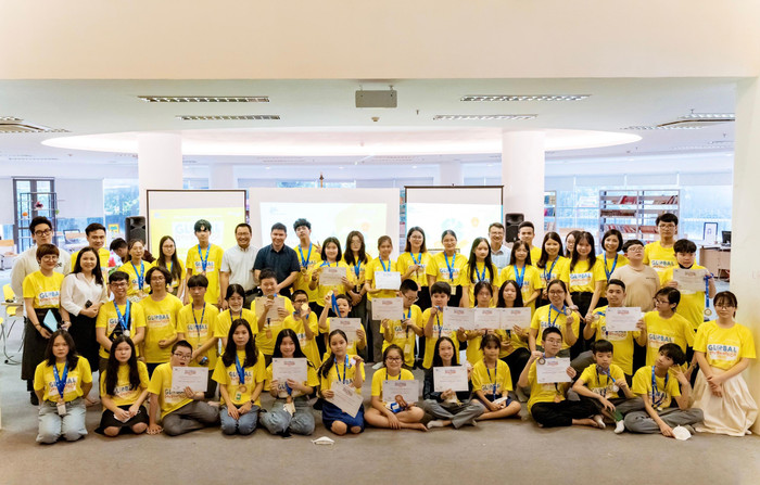 Các đội tham gia sự kiện cùng chụp ảnh lưu niệm. Các đội tham gia sự kiện cùng chụp ảnh lưu niệm.