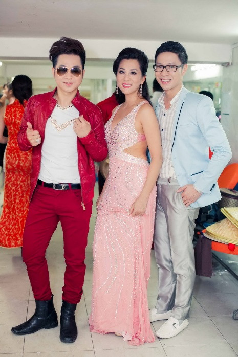 Được biết, tại chương trình này còn có sự tham gia của nhiều nghệ sĩ khách mời: Giao Linh, Duy Mạnh, Quách Tuấn Du, Mai Quốc Huy, Thùy Trang... Được biết, tại chương trình này còn có sự tham gia của nhiều nghệ sĩ khách mời: Giao Linh, Duy Mạnh, Quách Tuấn Du, Mai Quốc Huy, Thùy Trang...