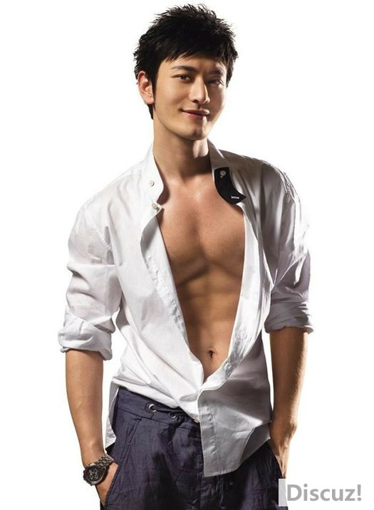 5. Huỳnh Hiểu Minh không chỉ điển trai mà thân hình của anh cũng cực kỳ quyến rũ. 5. Huỳnh Hiểu Minh không chỉ điển trai mà thân hình của anh cũng cực kỳ quyến rũ.