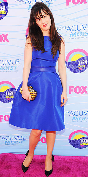 Zooey Deschanel dịu dàng cùng sắc xanh.