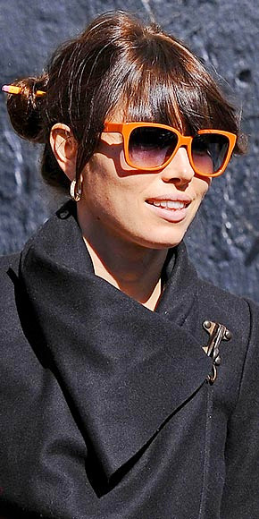 Jessica Biel cá tính với sắc cam Jessica Biel cá tính với sắc cam