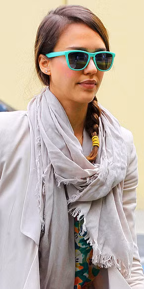 Jessica Alba sành điệu.