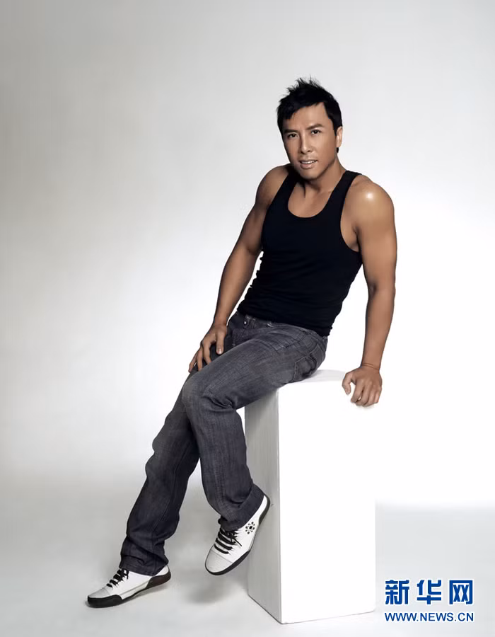 Ngôi sao hành động Chung Tử Đơn lại thuyết phục người khác bởi ngoại hình đầy nam tính của mình