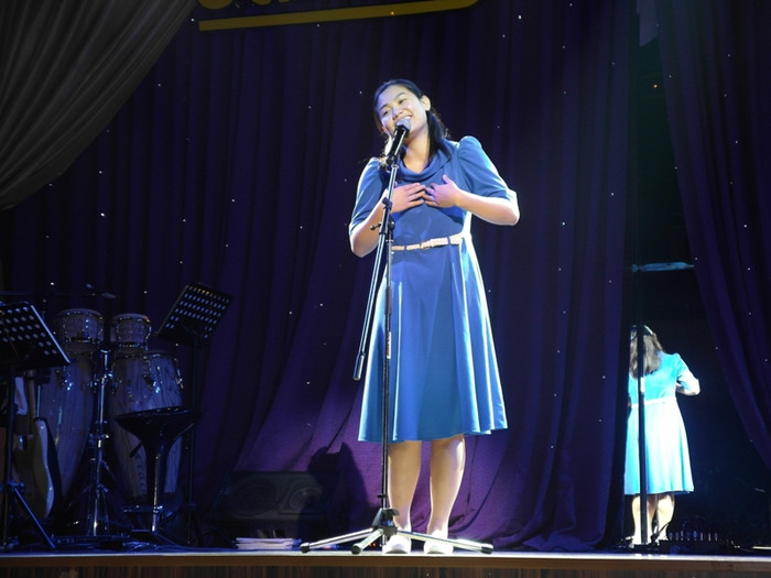 Các tiết mục độc đáo của Đăng Khoa, Mr.T, Hương Thảo, Trọng Phúc đã tạo nên những “món ăn” lạ, ngon cho khán giả TP.HCM vào tối qua. Các tiết mục độc đáo của Đăng Khoa, Mr.T, Hương Thảo, Trọng Phúc đã tạo nên những “món ăn” lạ, ngon cho khán giả TP.HCM vào tối qua.