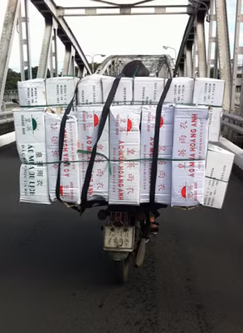 Chụp tại cầu Trường Tiền, Huế. Ảnh: Nguyễn Đại Hiệp.