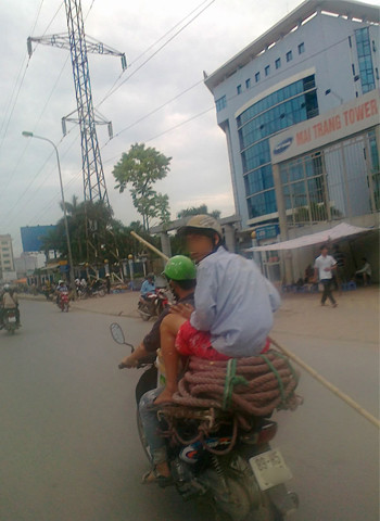 Chụp tại đường Phạm Hùng, Hà Nội. Ảnh: PXQ.