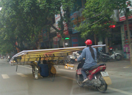 Lái xe không cần nhìn đường. Lái xe không cần nhìn đường.