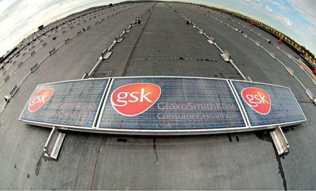 Trong phán quyết ngày 2/7, Bộ Tư pháp Mỹ khẳng định GSK đã tiếp thị trên thị trường những loại thuốc chưa được cấp phép, che giấu những dữ liệu liên quan đến độ an toàn của các loại dược phẩm và có hành vi hối lộ liên quan tới chương trình Medicaid của Chính phủ Mỹ. Trong phán quyết ngày 2/7, Bộ Tư pháp Mỹ khẳng định GSK đã tiếp thị trên thị trường những loại thuốc chưa được cấp phép, che giấu những dữ liệu liên quan đến độ an toàn của các loại dược phẩm và có hành vi hối lộ liên quan tới chương trình Medicaid của Chính phủ Mỹ.