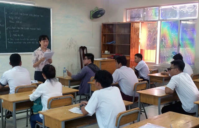 Thông tin "bỏ biên chế" khiến nhiều thày cô giáo bất an. Đã có những ngộ nhận về "biên chế" từ hai phía. Ảnh minh họa: Báo Nhân Dân. Thông tin "bỏ biên chế" khiến nhiều thày cô giáo bất an. Đã có những ngộ nhận về "biên chế" từ hai phía. Ảnh minh họa: Báo Nhân Dân.
