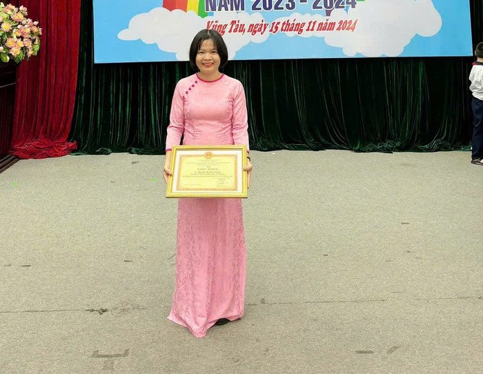 Cô giáo Nguyễn Thị Hoài Giang ở Vũng Tàu. Ảnh: NVCC z6417277525369-b5fbf68a32526193cfb99d6bb8615702-3303-3481.jpg