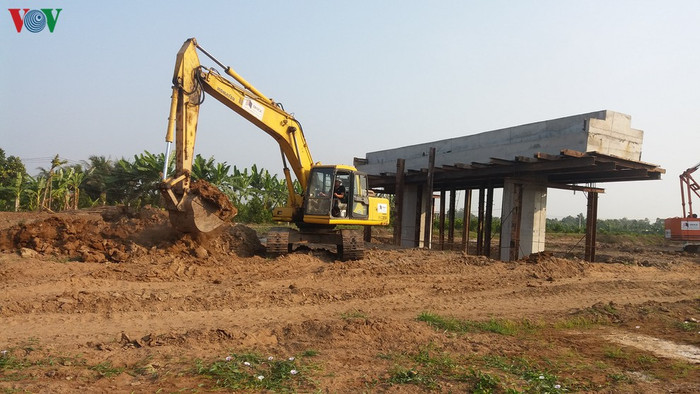 Thủ tướng yêu cầu Bộ Giao thông vận tải cùng với Ủy ban nhân dân tỉnh Tiền Giang và các cơ quan, đơn vị có liên quan giám sát chặt chẽ chất lượng thi công Dự án. Ảnh minh họa: VOV Thủ tướng yêu cầu Bộ Giao thông vận tải cùng với Ủy ban nhân dân tỉnh Tiền Giang và các cơ quan, đơn vị có liên quan giám sát chặt chẽ chất lượng thi công Dự án. Ảnh minh họa: VOV