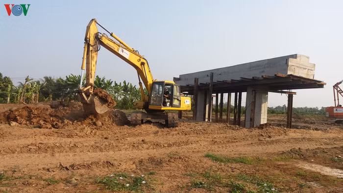 Thủ tướng yêu cầu Bộ Giao thông vận tải cùng với Ủy ban nhân dân tỉnh Tiền Giang và các cơ quan, đơn vị có liên quan giám sát chặt chẽ chất lượng thi công Dự án. Ảnh minh họa: VOV