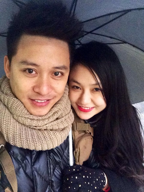 Theo như những hình ảnh chia sẻ, dường như cặp đôi đang rất hạnh phúc