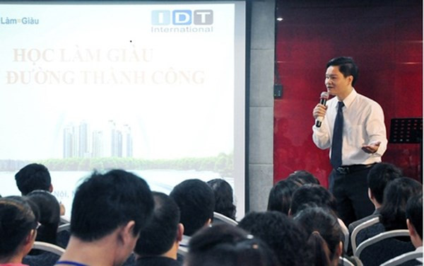 Phạm Thanh Hải đã huy động hàng ngàn tỷ đồng nhờ biết lợi dụng niềm tin kỳ lạ của các nhà đầu tư (Ảnh: VOV) Phạm Thanh Hải đã huy động hàng ngàn tỷ đồng nhờ biết lợi dụng niềm tin kỳ lạ của các nhà đầu tư (Ảnh: VOV)