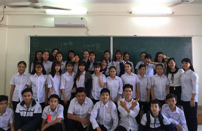 Trần Đức (dấu X) và các bạn học chung lớp. (Ảnh: T.Đ) Trần Đức (dấu X) và các bạn học chung lớp. (Ảnh: T.Đ)