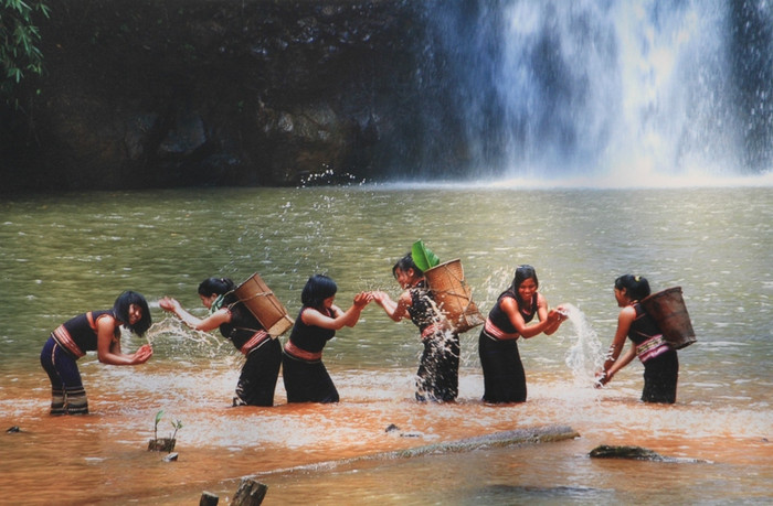 Tác phẩm &quot;Thiếu nữ&quot; của tác giả Ngô Kỳ.