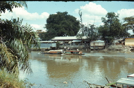 Nơi đó gắn với cuộc sống của những người lao động.