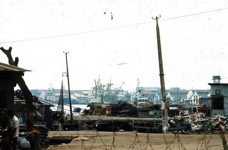 Khu vực cảng Sài Gòn. Khu vực cảng Sài Gòn.