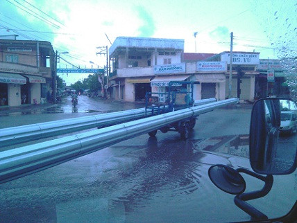 Chắn hết cả đường đi. Chắn hết cả đường đi.