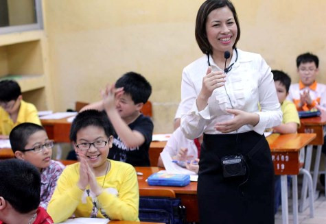 Giờ học của cô giáo Nguyệt Anh luôn tràn ngập tiếng cười.